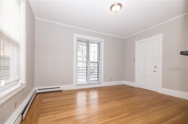 Building Photo - 218 1/2-193 Power St