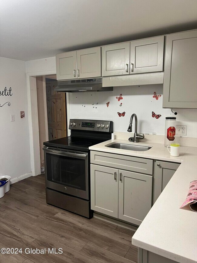 Building Photo - 109 Exchange St