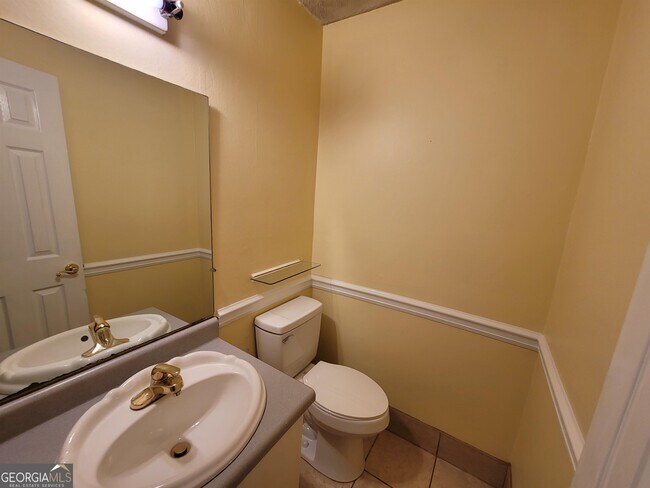 Building Photo - 111 Stoneridge Dr