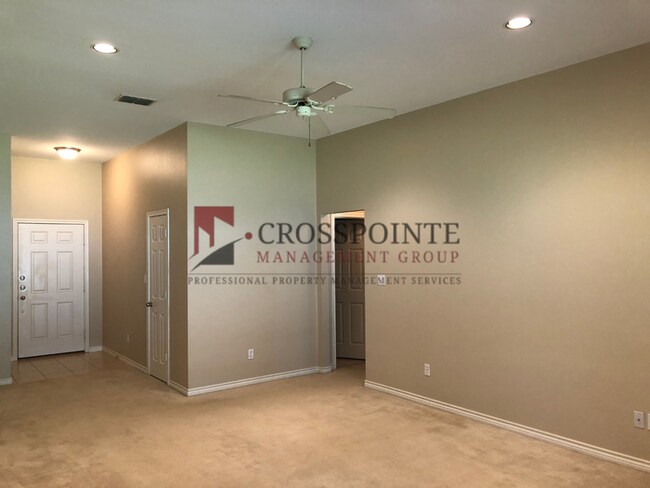 Building Photo - Available! 3 Bedroom Home in Flint!