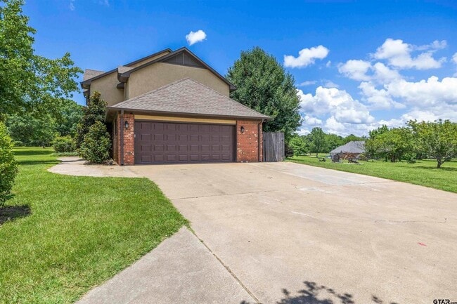 Building Photo - 18751 Ridgeline Rd