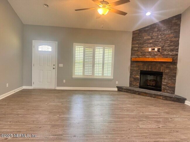 Building Photo - 3103 Co Rd 121