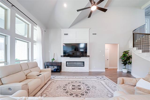 Building Photo - 727 Stearman Ln