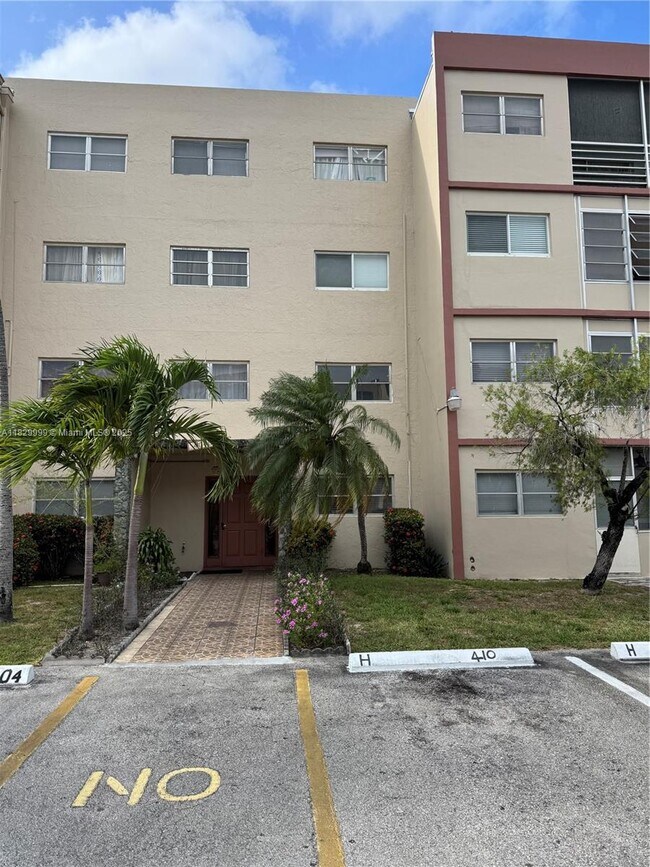 Building Photo - 4046 NW 19th St