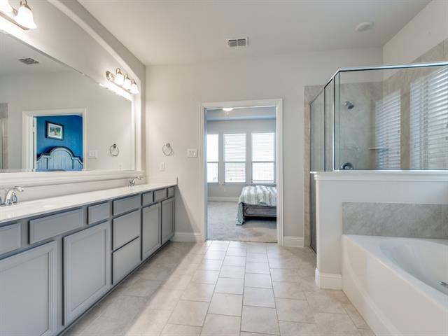 Building Photo - 3253 Lakewood Blfs Trl
