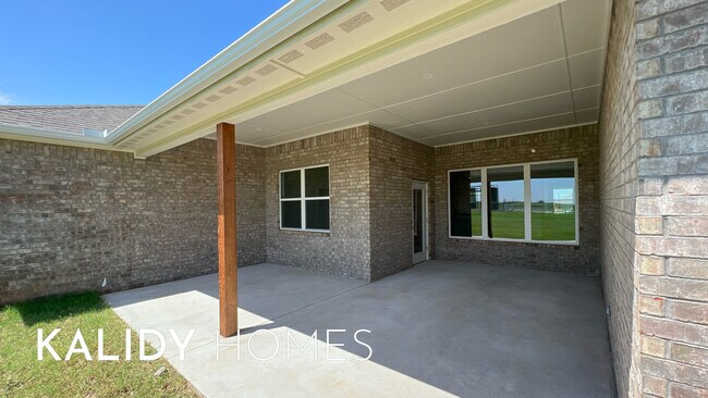 Building Photo - 20400 Antler Farms Dr