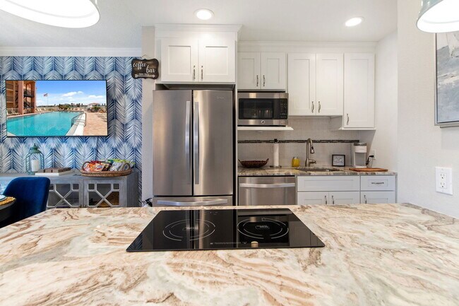 Building Photo - 8921 Blind Pass Rd