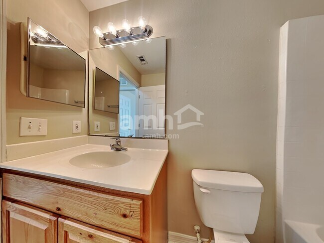 Building Photo - 1367 Oden Ct