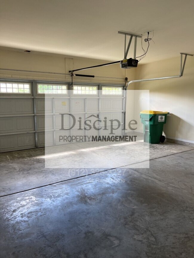 Building Photo - 169 Regency Cir
