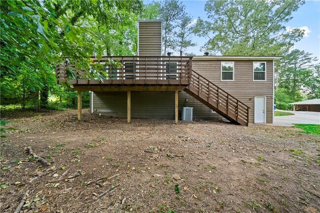 Building Photo - 5405 Iris Dr SW