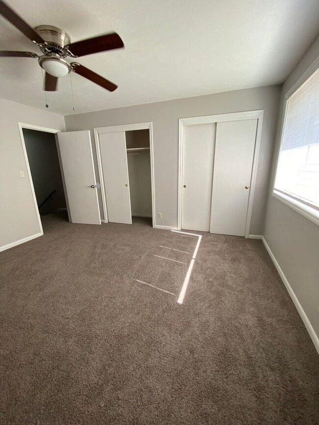 Building Photo - 2Bedroom 1.5Bath - $900 - REDUCED RENT!!