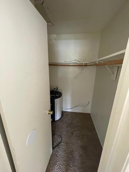 Building Photo - 2170 Knox McRae Dr