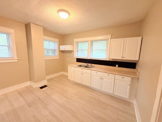 Building Photo - Move-In Ready 3-Bedroom Home in Memphis – Limited Time Offer