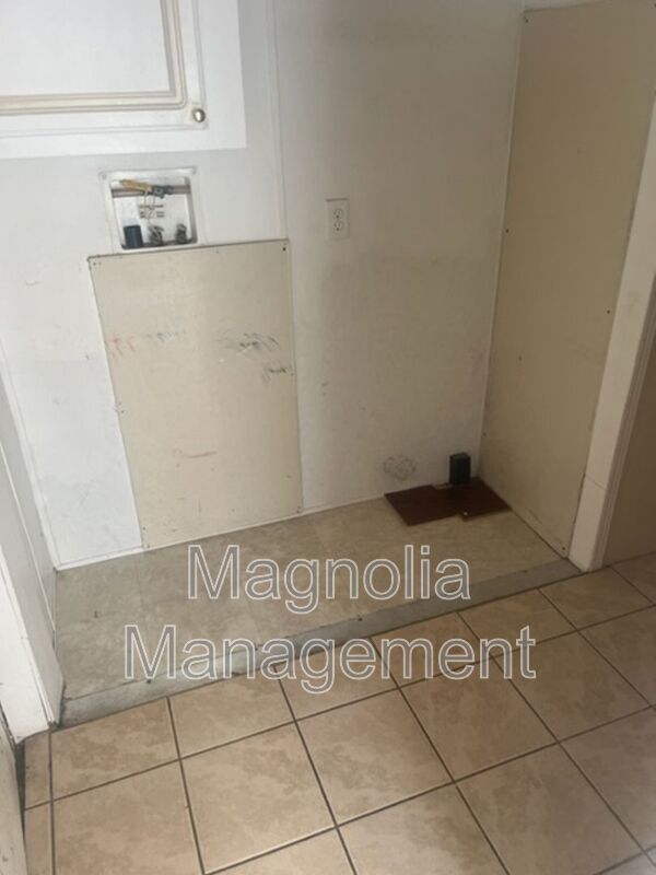 Building Photo - 230 Wilson-Fuller Rd