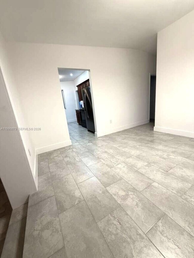 Building Photo - 6339 SW 32nd St