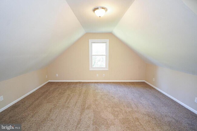 Building Photo - 5679 Anchor Pl