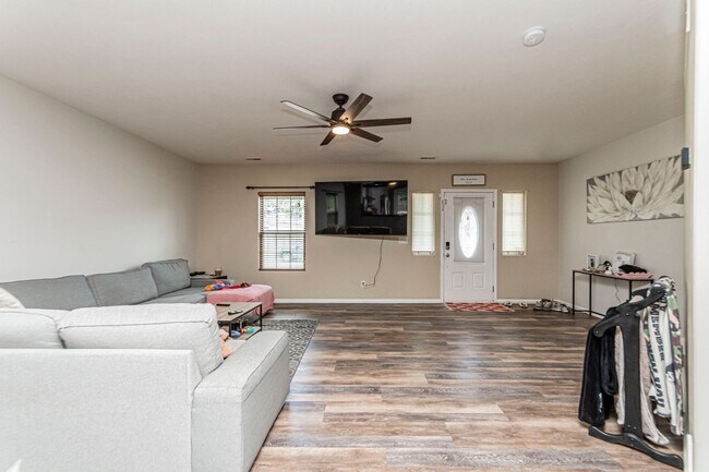 Building Photo - Please View 3D Virtual Walk-Through Before...