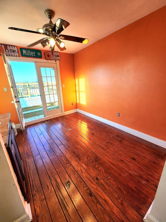 Building Photo - 444 E Fort Ave