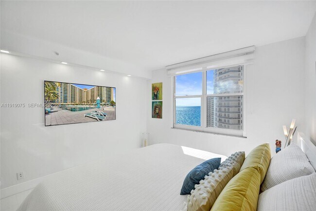 Building Photo - 2501 S Ocean Dr