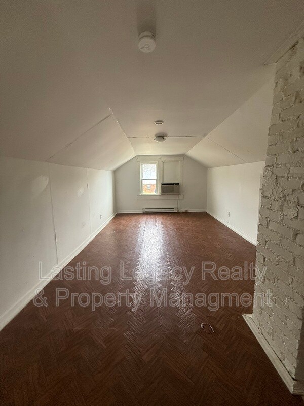 Building Photo - 4620 Miller Rd