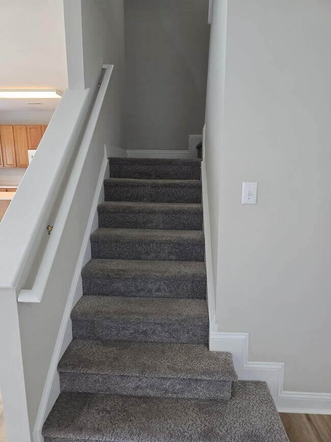 Building Photo - Spacious 4BR/2.5BA Home located in Berewick