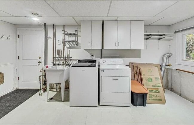 Building Photo - 1232 W Jefferson Ave