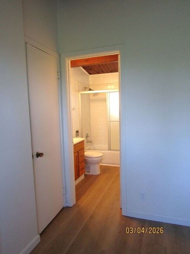 Building Photo - Charming One Bed, One Bath Country Home in Sebastopol-$1,795 per month!