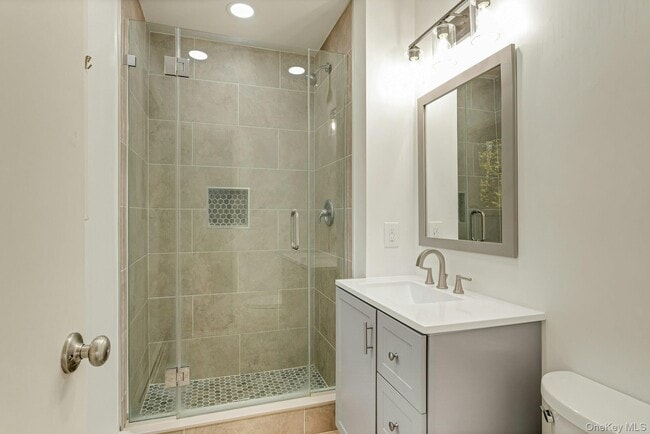 Building Photo - 68 Lake Shore Dr