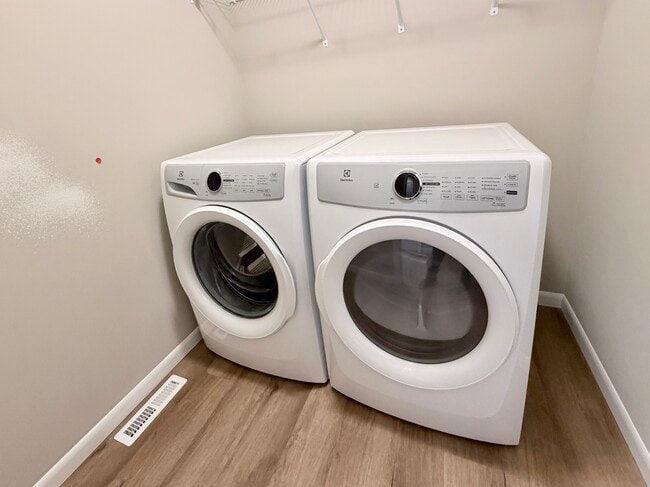 Building Photo - 10120 Mosaic Way