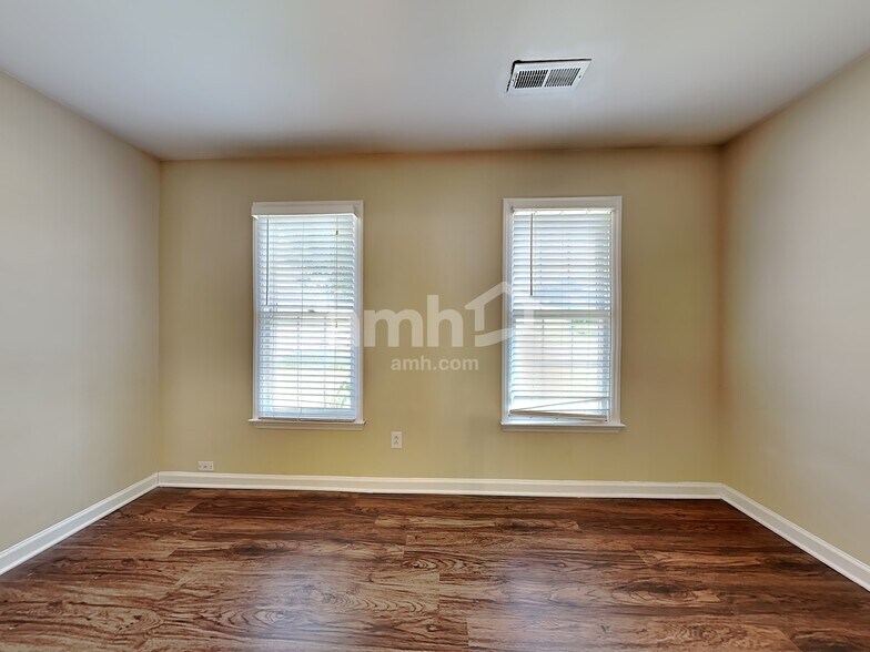 Building Photo - 5433 Whitley Way
