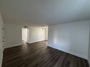 Building Photo - 2309 Manson Ave