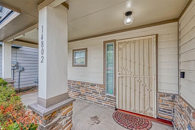 Building Photo - 14802 Dorray Ln
