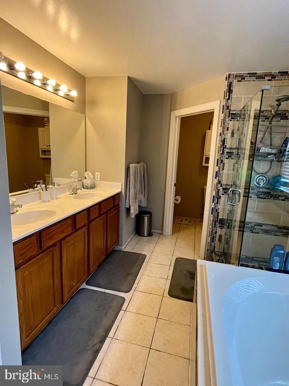 Building Photo - 204 Windham Dr