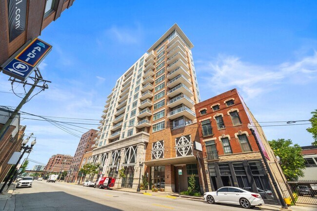 Primary Photo - 230 W Division St
