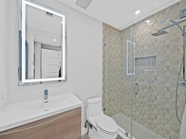 Building Photo - 516 Hendricks Isle