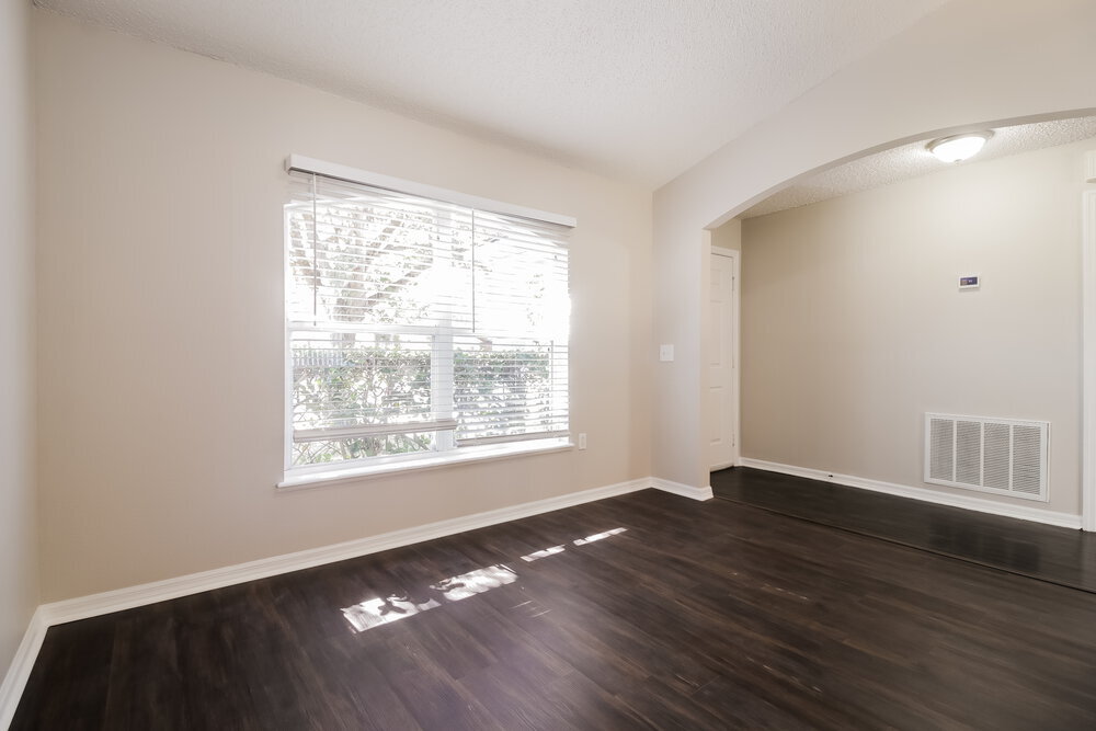 Building Photo - 266 Regal Downs Cir