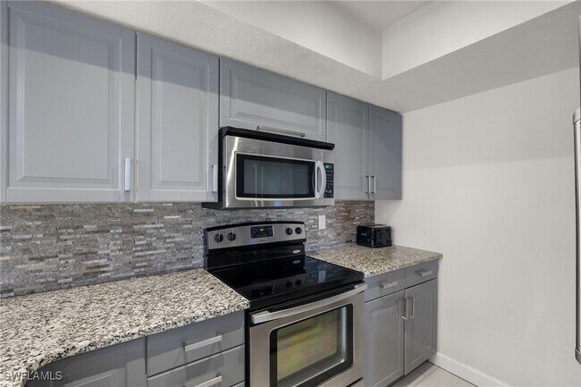Building Photo - 13268 Whitehaven Ln