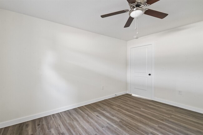 Building Photo - 8221 Bigwood St
