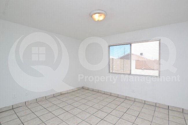 Building Photo - 10713 W Montecito Ave