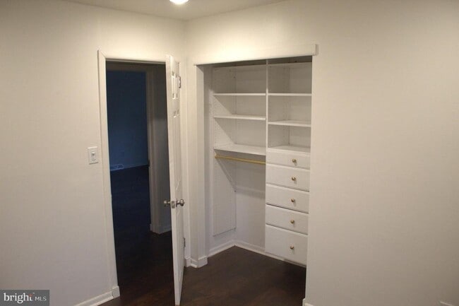 Building Photo - 64 Bogle Dr