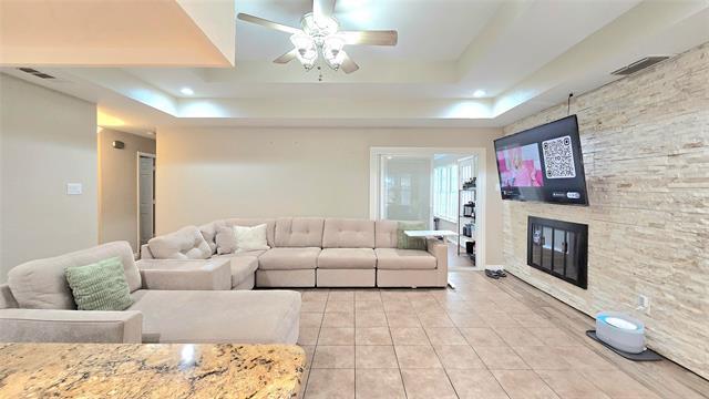 Building Photo - 6301 Lotus Dr