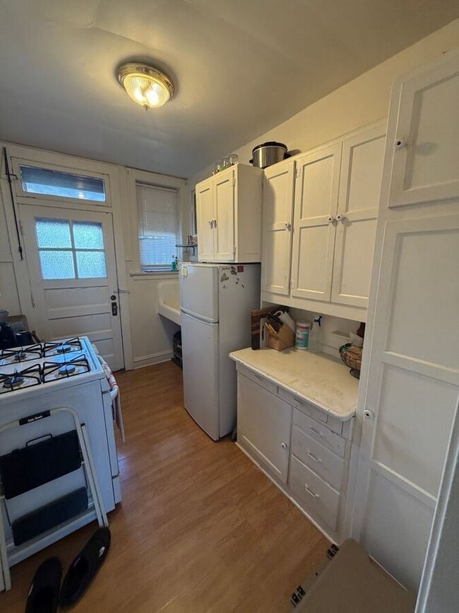 Building Photo - 1112 Curtiss St