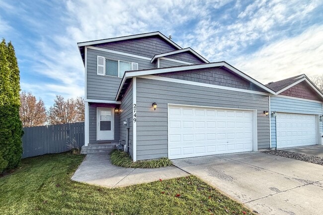 Primary Photo - South Richland 4-Bedroom Home With Large Backyard