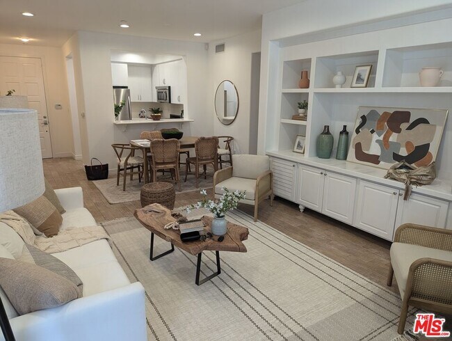 Primary Photo - 7100 Playa Vista Dr