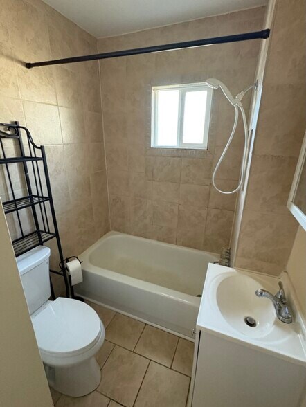 Bathroom - 1509 Layman St