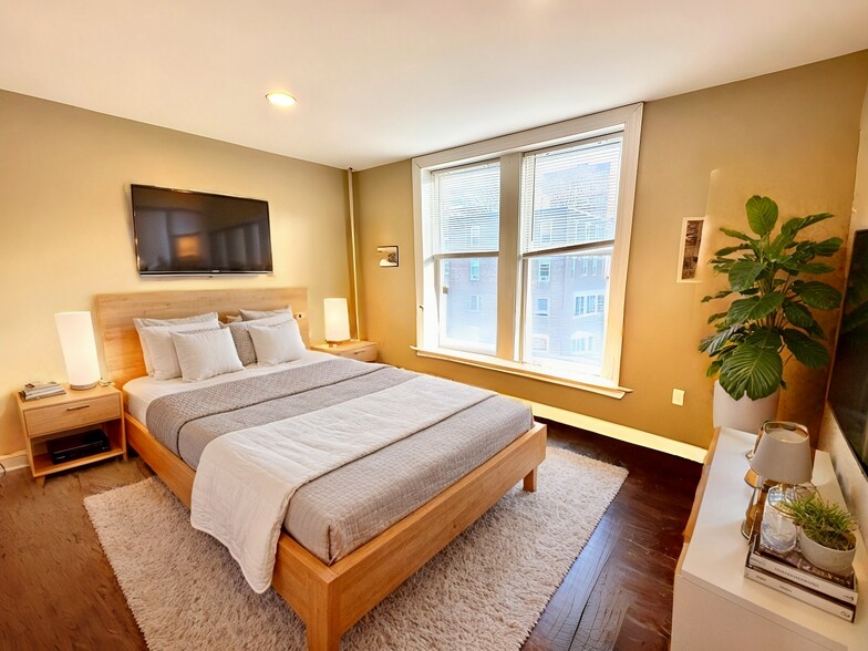 Building Photo - 76 Egmont St