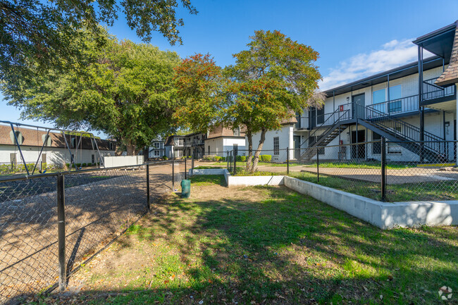 Dog Park - Legacy Lofts