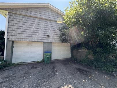 Building Photo - "Charming 3-Bed Home with Hardwood Floors & Finished Basement in St. Louis Park!"