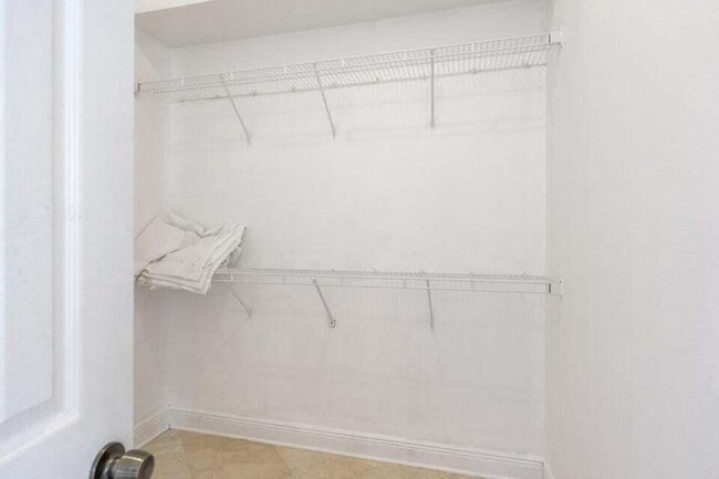 Building Photo - 27 Hidden Harbor Ln