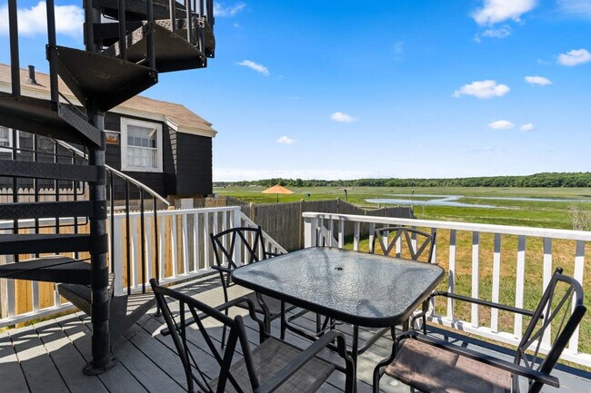 Building Photo - 1611 NH-1A